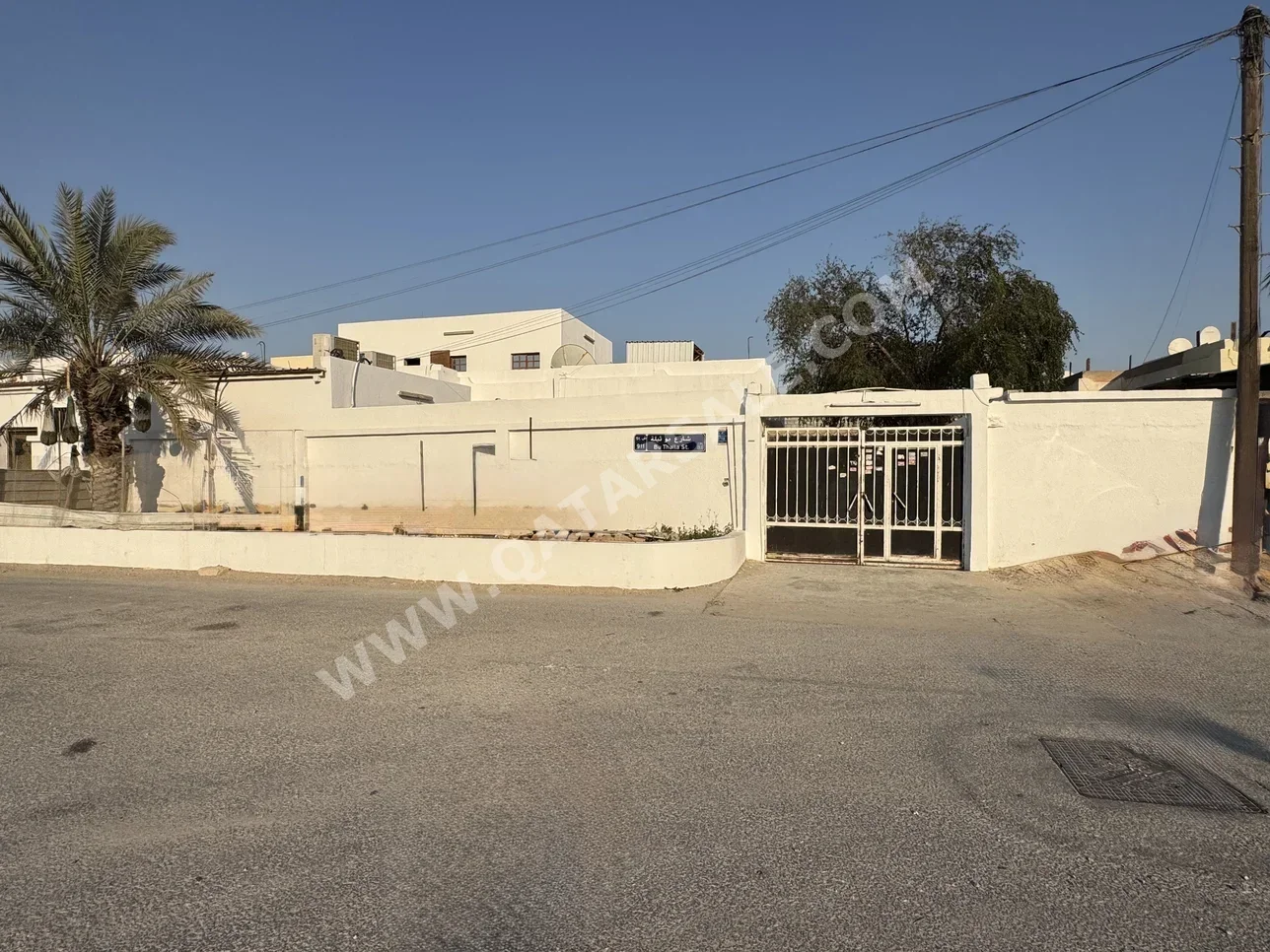 Family Residential  - Not Furnished  - Al Rayyan  - New Al Rayyan  - 9 Bedrooms