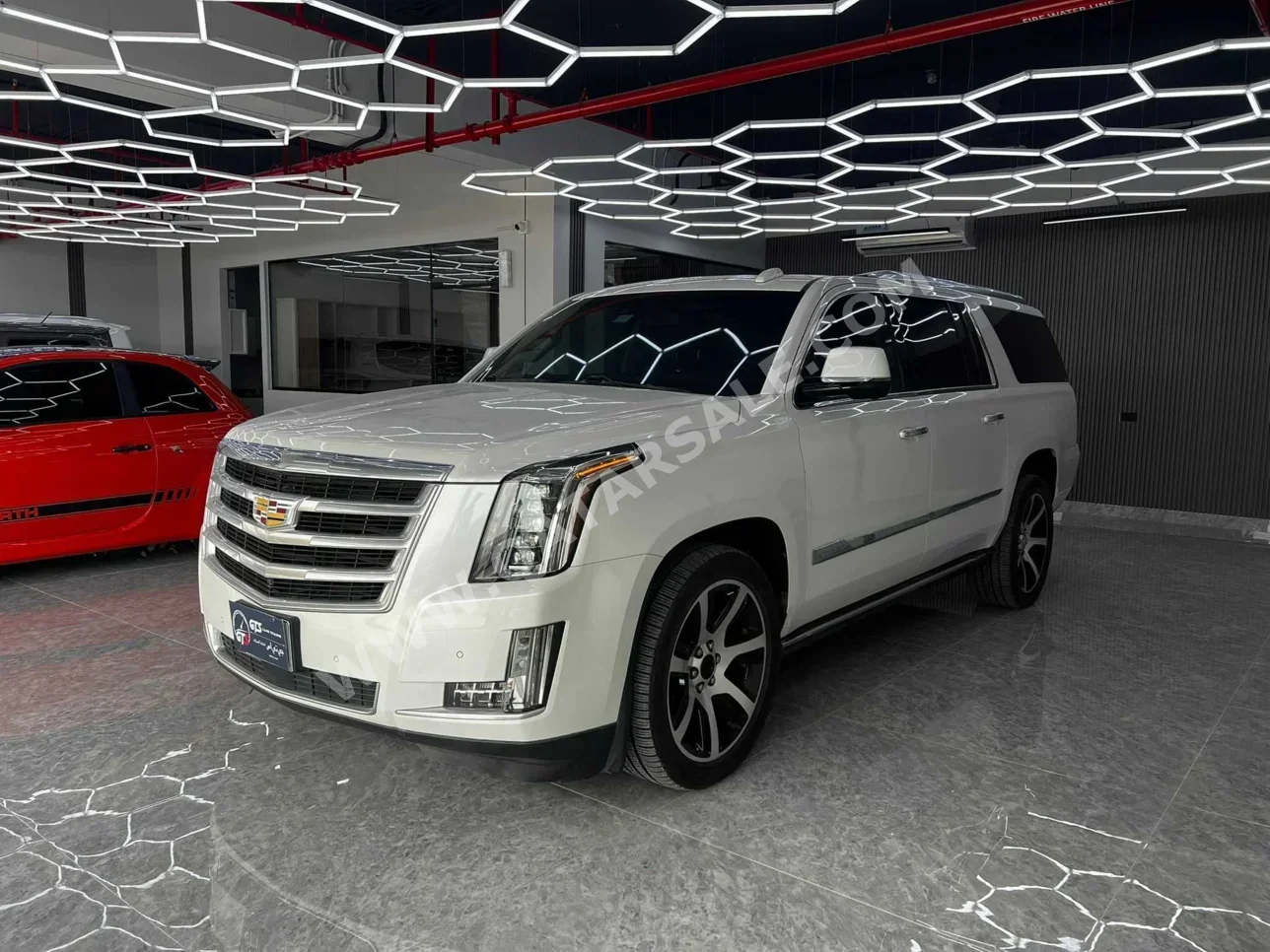 كاديلاك اسكيليد بريميم 2016 اوتوماتيك 130,000 كم 8 سلندر دفع رباعي اس يو في أبيض