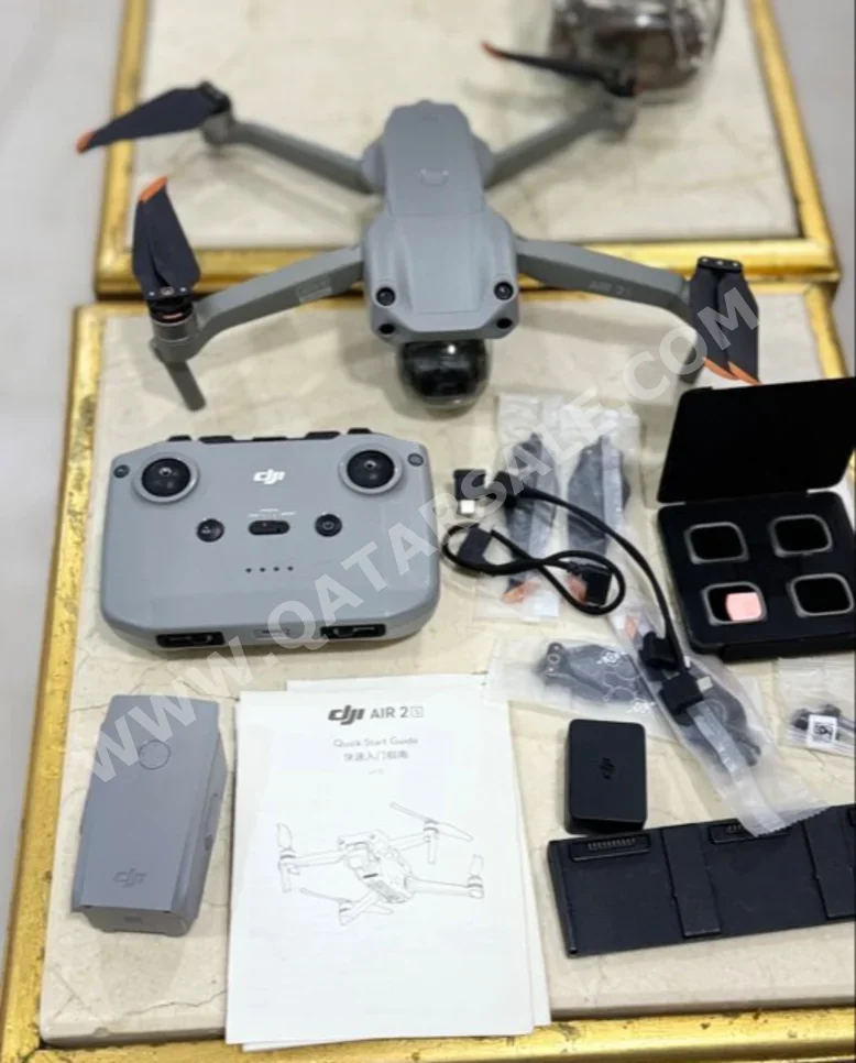 Camera Drones DJI Air 2S