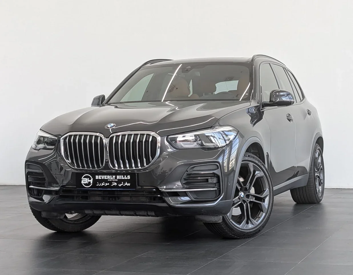 BMW  X-Series  X5 40i  2023  Automatic  37,300 Km  6 Cylinder  All Wheel Drive (AWD)  SUV  Gray  With Warranty