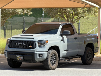 تويوتا  تندرا  تي ار دي  2016  اوتوماتيك  185,000 كم  8 سلندر  دفع رباعي  بيكب  رمادي