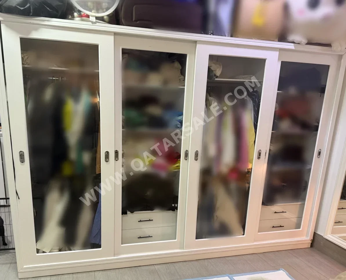 خزائن ودواليب الملابس والزينة - خزائن - أبيض