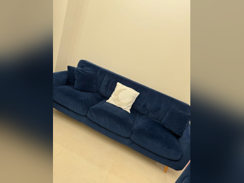 الأرائك والكنب والكراسي بان ايماريتس  طقم كنب  - مخمل  - أزرق