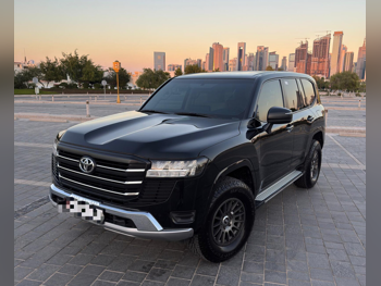 Toyota  Land Cruiser  GX  2023  Automatic  65,000 Km  6 Cylinder  Four Wheel Drive (4WD)  SUV  Black  With Warranty