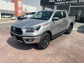 تويوتا  هاي لوكس  اس ار 5  2025  اوتوماتيك  0 كم  4 سلندر  دفع رباعي  بيكب  فضي  تحت الضمان