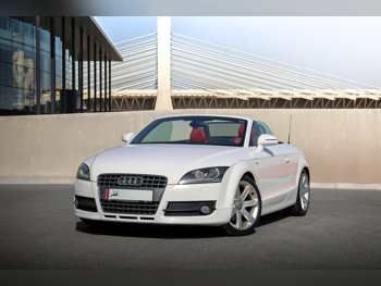 اودي  تي تي  2.0  2010  اوتوماتيك  50,000 كم  4 سلندر  سحب امامي  كشف  أبيض