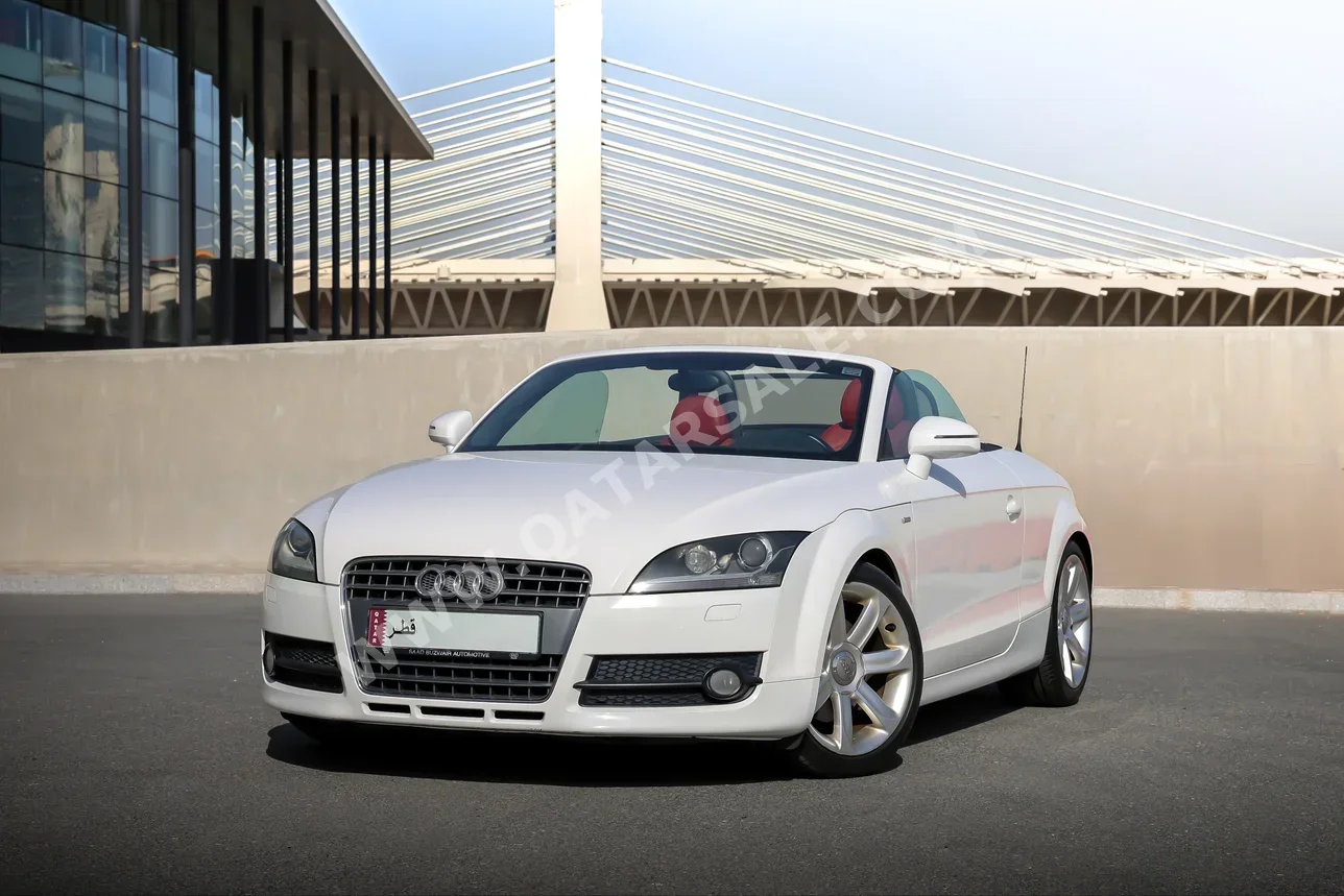 Audi TT 2.0 2010 Automatic 50,000 Km 4 Cylinder Front Wheel Drive (FWD) Convertible White