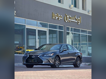 لكزس  إيه أس  350  2025  اوتوماتيك  300 كم  6 سلندر  دفع خلفي  سيدان  رمادي  تحت الضمان