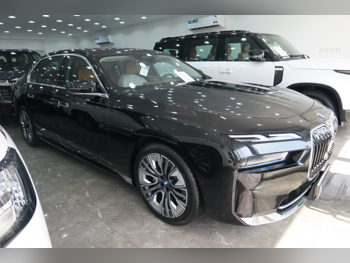 BMW  7-Series  735 i  2026  Automatic  0 Km  4 Cylinder  Four Wheel Drive (4WD)  Sedan  Black  With Warranty