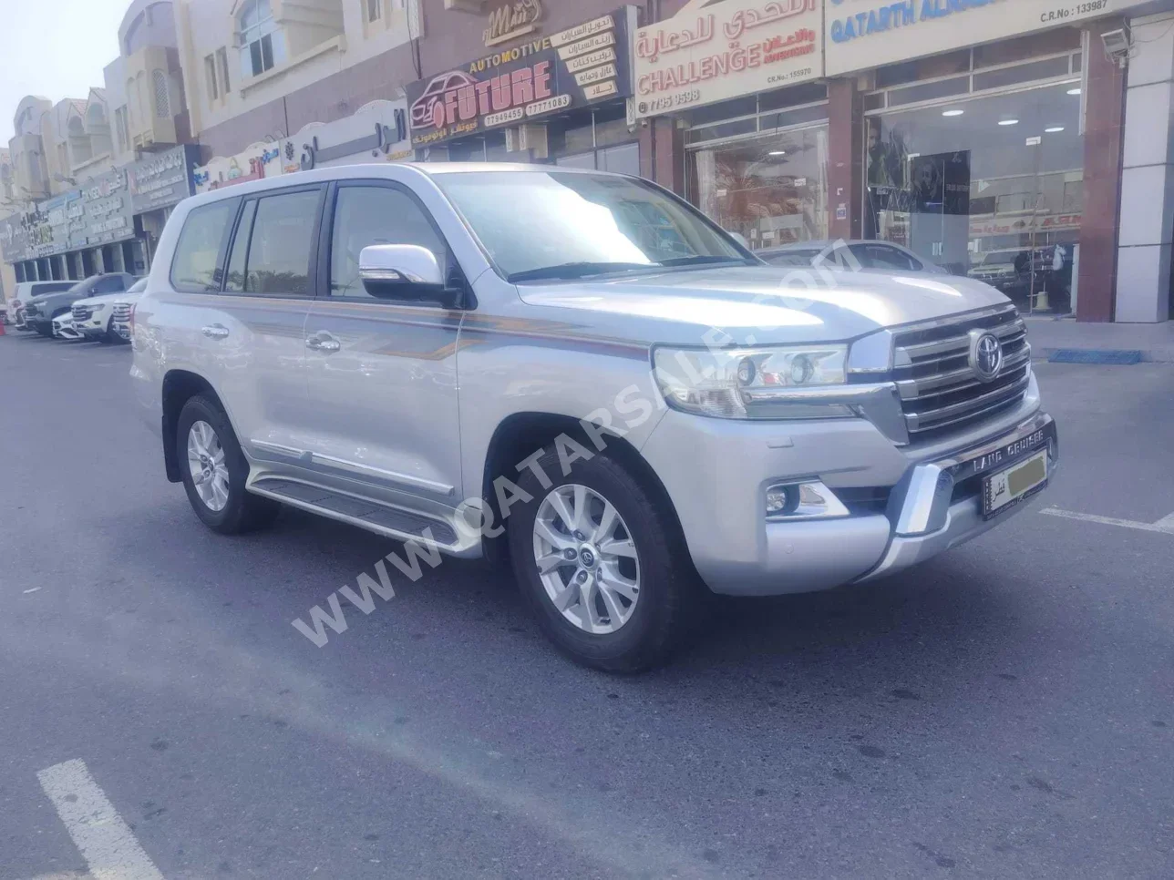 Toyota Land Cruiser GXR 2016 Automatic 193,000 Km 8 Cylinder Four Wheel Drive (4WD) SUV Silver