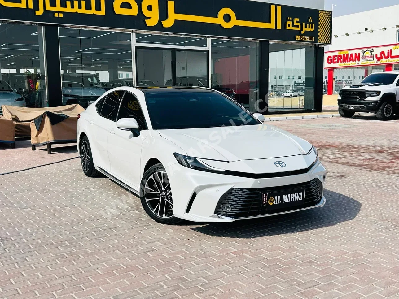 Toyota  Camry  GLE  2025  Automatic  7,000 Km  4 Cylinder  Front Wheel Drive (FWD)  Sedan  White  With Warranty