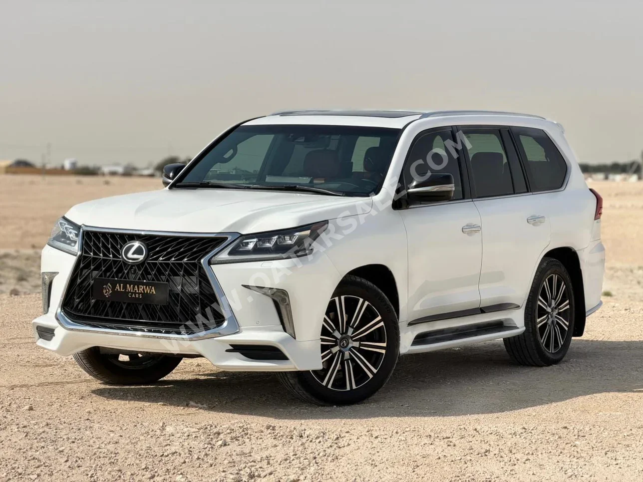 Lexus LX 570 2016 Automatic 278,000 Km 8 Cylinder Four Wheel Drive (4WD) SUV White