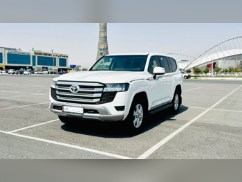 تويوتا  لاند كروزر  جي اكس ار  2024  اوتوماتيك  60,000 كم  6 سلندر  دفع رباعي  اس يو في  أبيض  تحت الضمان