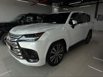 لكزس  ال اكس  600 لكجري  2024  اوتوماتيك  54,000 كم  8 سلندر  دفع رباعي  اس يو في  أبيض  تحت الضمان