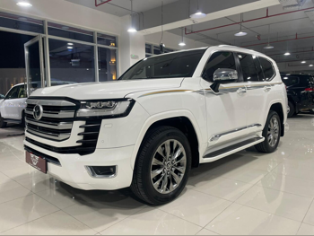 تويوتا  لاند كروزر  في اكس ار توين توربو  2023  اوتوماتيك  115,000 كم  6 سلندر  دفع رباعي  اس يو في  أبيض