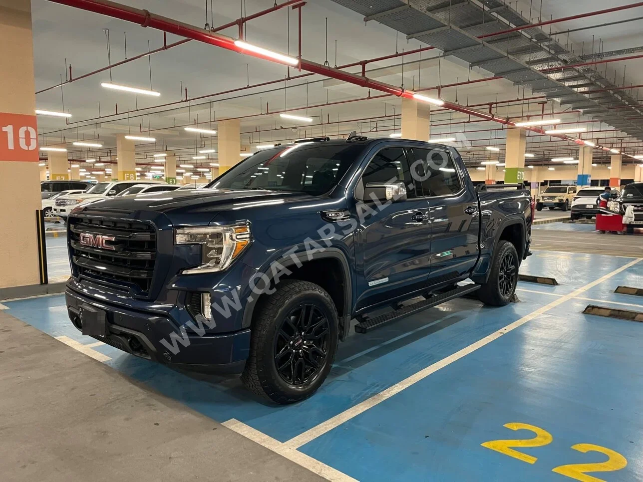 GMC Sierra Elevation 2019 Automatic 105,000 Km 8 Cylinder Four Wheel Drive (4WD) Pick Up Dark Blue
