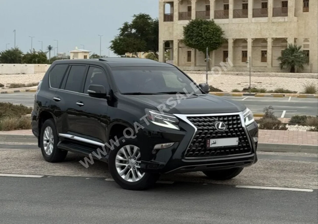 لكزس جي اكس 460 2022 اوتوماتيك 50,000 كم 8 سلندر دفع رباعي اس يو في أسود تحت الضمان