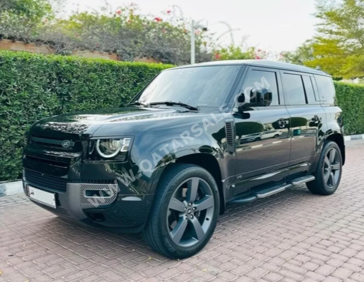 Land Rover  Defender  110  2023  Automatic  53,000 Km  8 Cylinder  Four Wheel Drive (4WD)  SUV  Black  With Warranty