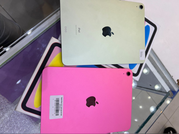 أبل آي باد (الجيل العاشر) - 64 جيجابايت - نظام الاتصال واي فاي فقط