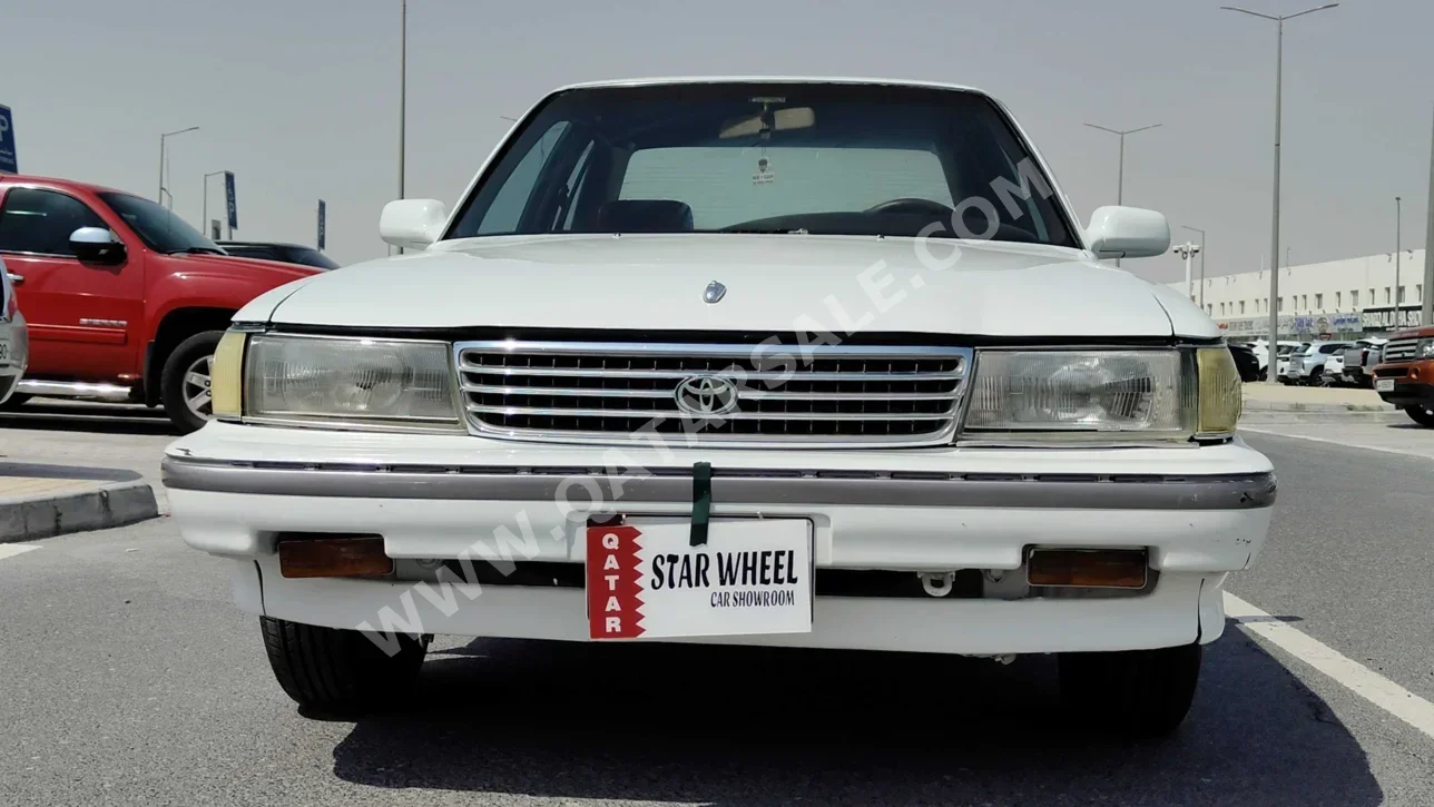 تويوتا  كرسيدا  1992  عادي  220,000 كم  4 سلندر  سحب امامي  سيدان  أبيض