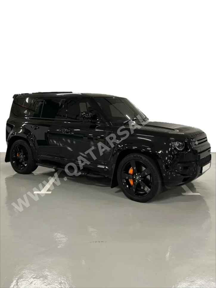 لاند روفر  ديفيندر  110 اتش اس اي  2023  اوتوماتيك  36,000 كم  6 سلندر  دفع رباعي  اس يو في  أسود  تحت الضمان