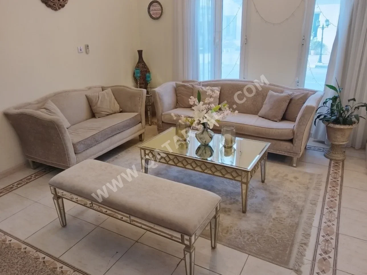 الأرائك والكنب والكراسي كنبة زاوية + كرسي بذراعين - اللون البيج