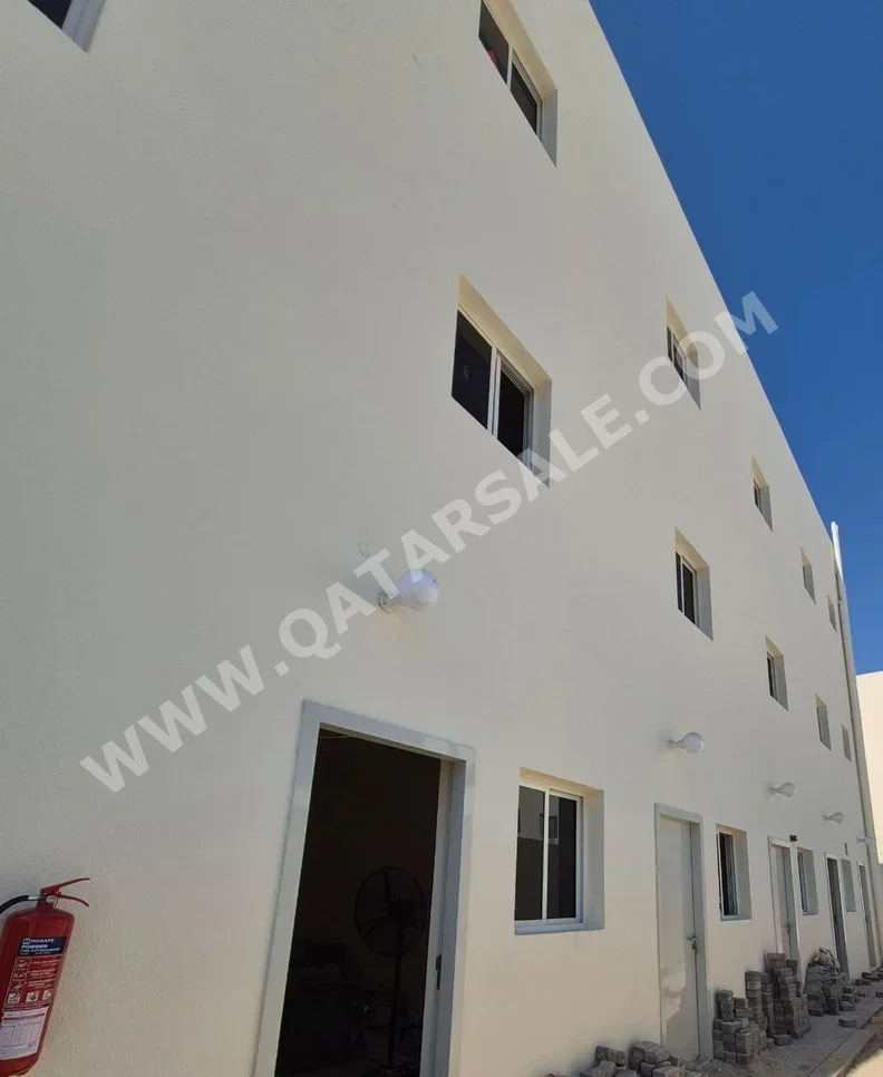 Warehouses & Stores - Al Wakrah  - Barkit Al Awamer  -Area Size: 1500 Square Meter