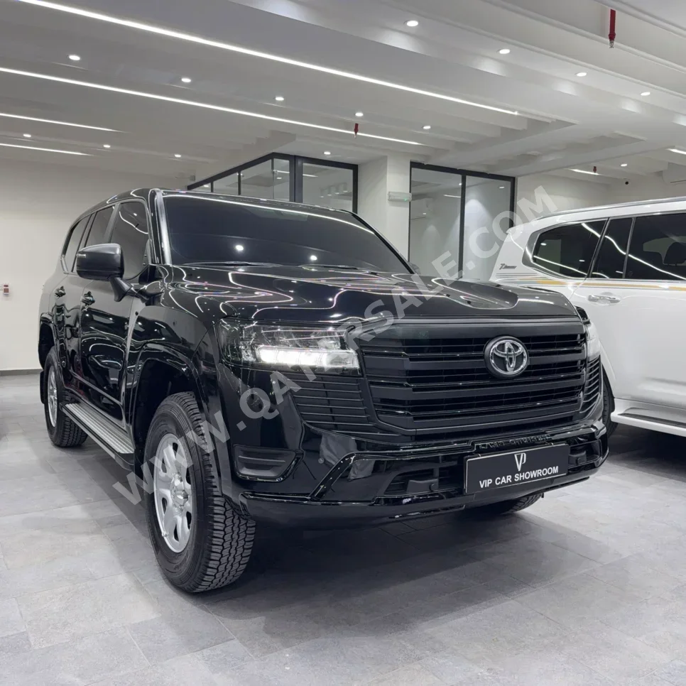 تويوتا  لاند كروزر  جي اكس  2024  اوتوماتيك  19,000 كم  6 سلندر  دفع رباعي  اس يو في  أسود  تحت الضمان