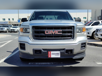 GMC  Sierra  1500  2014  Automatic  297,000 Km  8 Cylinder  Four Wheel Drive (4WD)  Pick Up  Silver