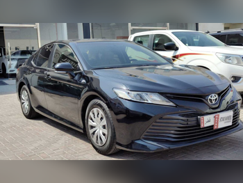 تويوتا  كامري  أل اي  2018  اوتوماتيك  110,000 كم  4 سلندر  سحب امامي  سيدان  أسود