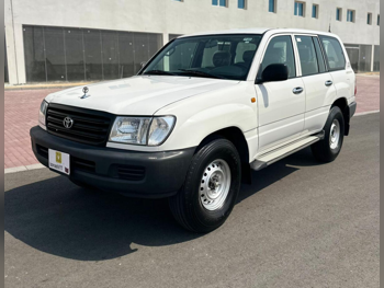 Toyota  Land Cruiser  G  2003  Manual  44,021 Km  6 Cylinder  Four Wheel Drive (4WD)  SUV  White