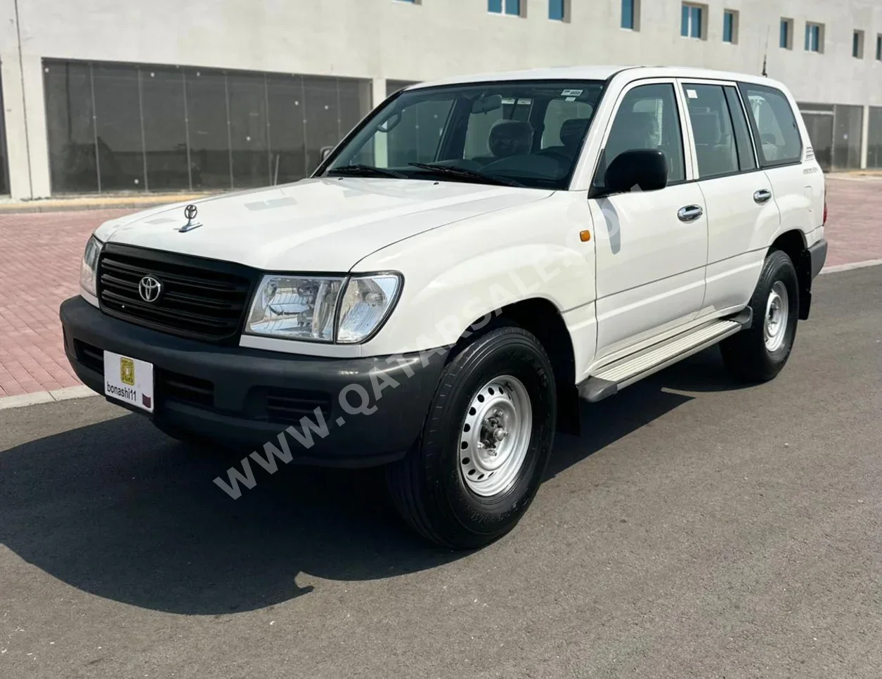 Toyota  Land Cruiser  G  2003  Manual  44,021 Km  6 Cylinder  Four Wheel Drive (4WD)  SUV  White