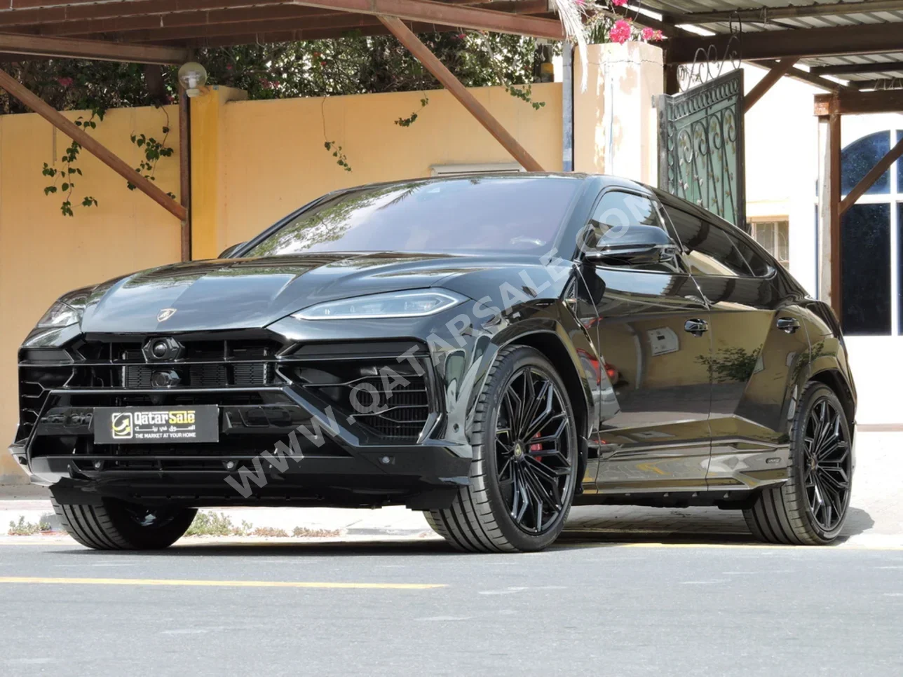 لمبرجيني  اوروس  اس اي  2026  اوتوماتيك  0 كم  8 سلندر  دفع رباعي  اس يو في  أسود  تحت الضمان