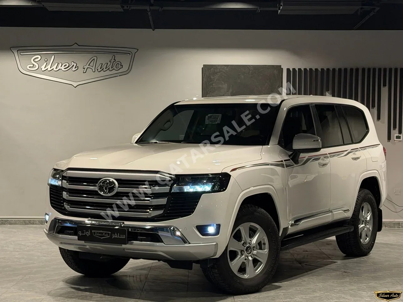 تويوتا  لاند كروزر  جي  2024  اوتوماتيك  9,700 كم  6 سلندر  دفع رباعي  اس يو في  أبيض  تحت الضمان