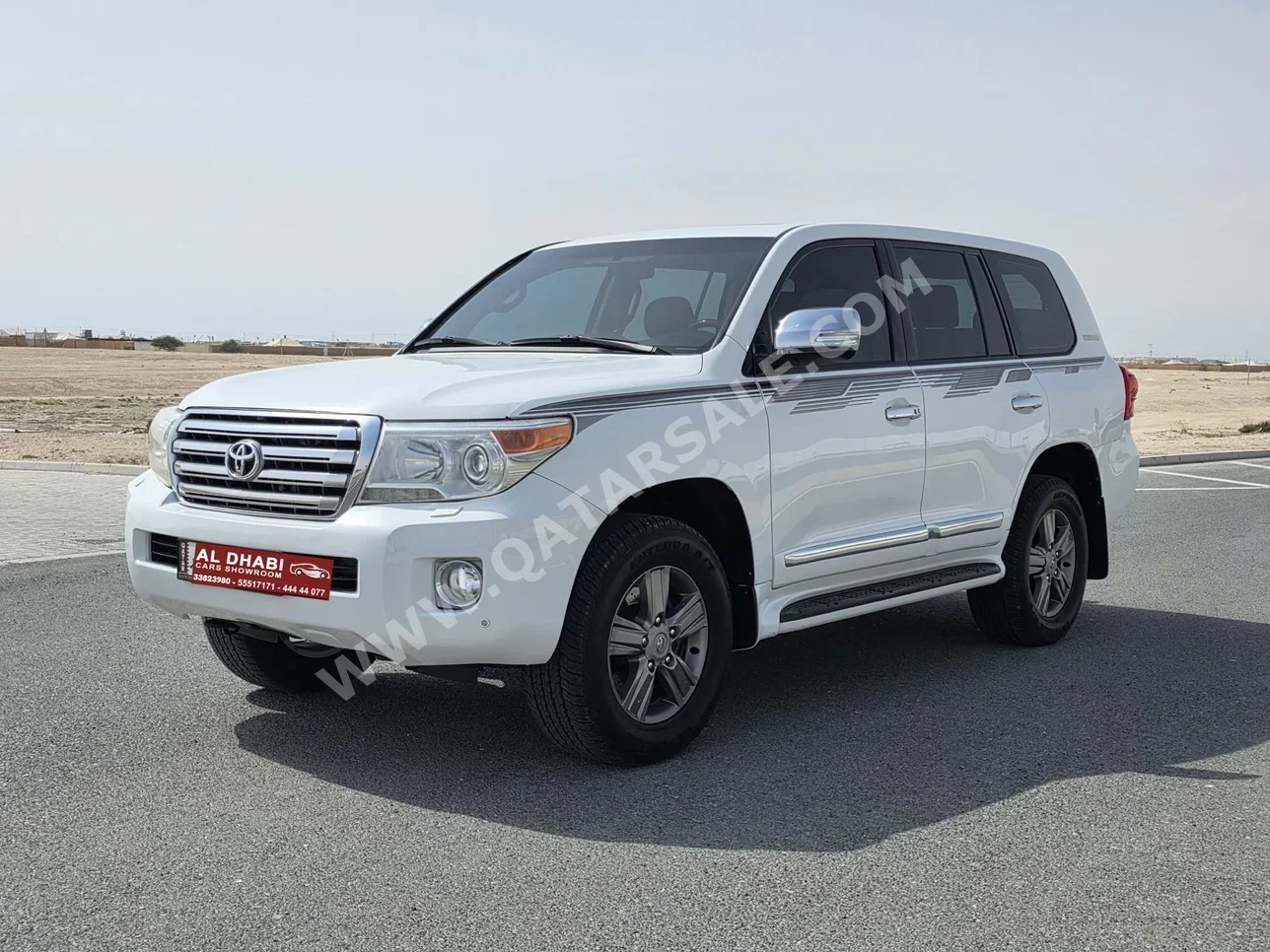 تويوتا  لاند كروزر  جي اكس ار  2015  اوتوماتيك  286,000 كم  8 سلندر  دفع رباعي  اس يو في  أبيض