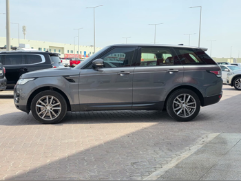 Land Rover  Range Rover  HSE  2017  Automatic  98,000 Km  6 Cylinder  Four Wheel Drive (4WD)  SUV  Gray
