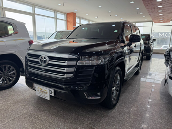 Toyota  Land Cruiser  GXR Twin Turbo  2024  Automatic  34,000 Km  6 Cylinder  Four Wheel Drive (4WD)  SUV  Black  With Warranty