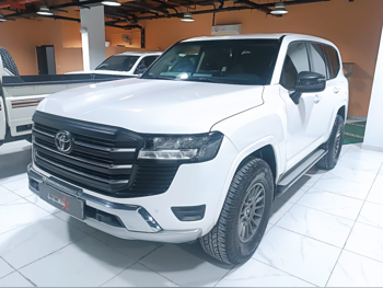 Toyota  Land Cruiser  GX  2022  Automatic  122,000 Km  6 Cylinder  Four Wheel Drive (4WD)  SUV  White