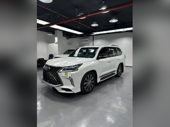 Lexus  LX  570 S  2018  Automatic  67,200 Km  8 Cylinder  Four Wheel Drive (4WD)  SUV  White