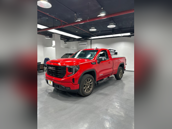 GMC  Sierra  Elevation  2025  Automatic  13,900 Km  8 Cylinder  Four Wheel Drive (4WD)  Pick Up  Red  With Warranty