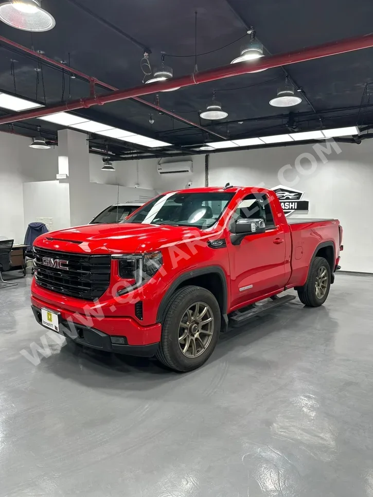 GMC  Sierra  Elevation  2025  Automatic  13,900 Km  8 Cylinder  Four Wheel Drive (4WD)  Pick Up  Red  With Warranty