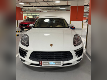 Porsche  Macan  S  2015  Automatic  130,000 Km  6 Cylinder  Four Wheel Drive (4WD)  SUV  White