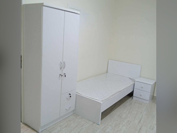 أطقم غرف نوم - قطر ديزاين  - طقم مكون من 3 قطع  - أبيض