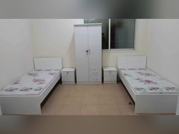 أطقم غرف نوم - قطر ديزاين  - طقم مكون من 3 قطع  - أبيض