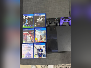 اجهزة العاب الفديو - سوني  - بلاي ستيشن 4  - 500 جيجابايت  -تشمل أجهز تحكم: 2