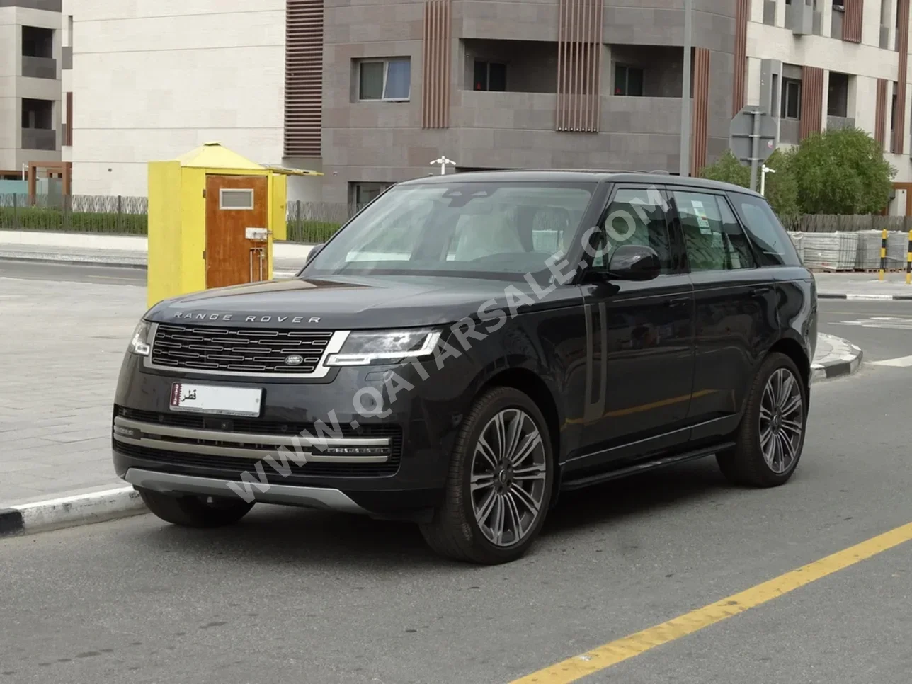 Land Rover Range Rover Vogue HSE 2025 Automatic 300 Km 8 Cylinder Four Wheel Drive (4WD) SUV Black With Warranty