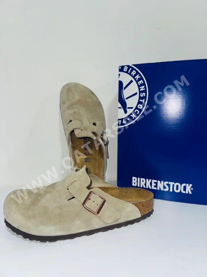 النعال / الصنادل بنى مقاس 42  رجالي