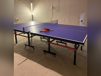 ازرق  طاولة تنس ( بنق بونق )