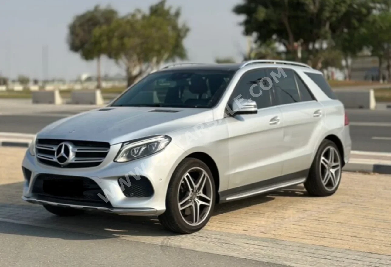 مرسيدس - بنز  جي ال اي  400  2016  اوتوماتيك  70,000 كم  6 سلندر  دفع رباعي  اس يو في  فضي