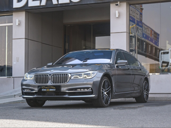 بي ام دبليو  الفئة - السابعة  750 Li  2016  اوتوماتيك  99,000 كم  8 سلندر  دفع خلفي  سيدان  رمادي